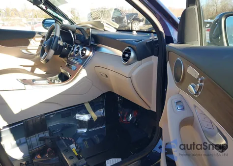 2021 Mercedes-Benz Glc 300 4Matic z USA, uszkodzony, nr VIN W1N0G8EB5MF935109